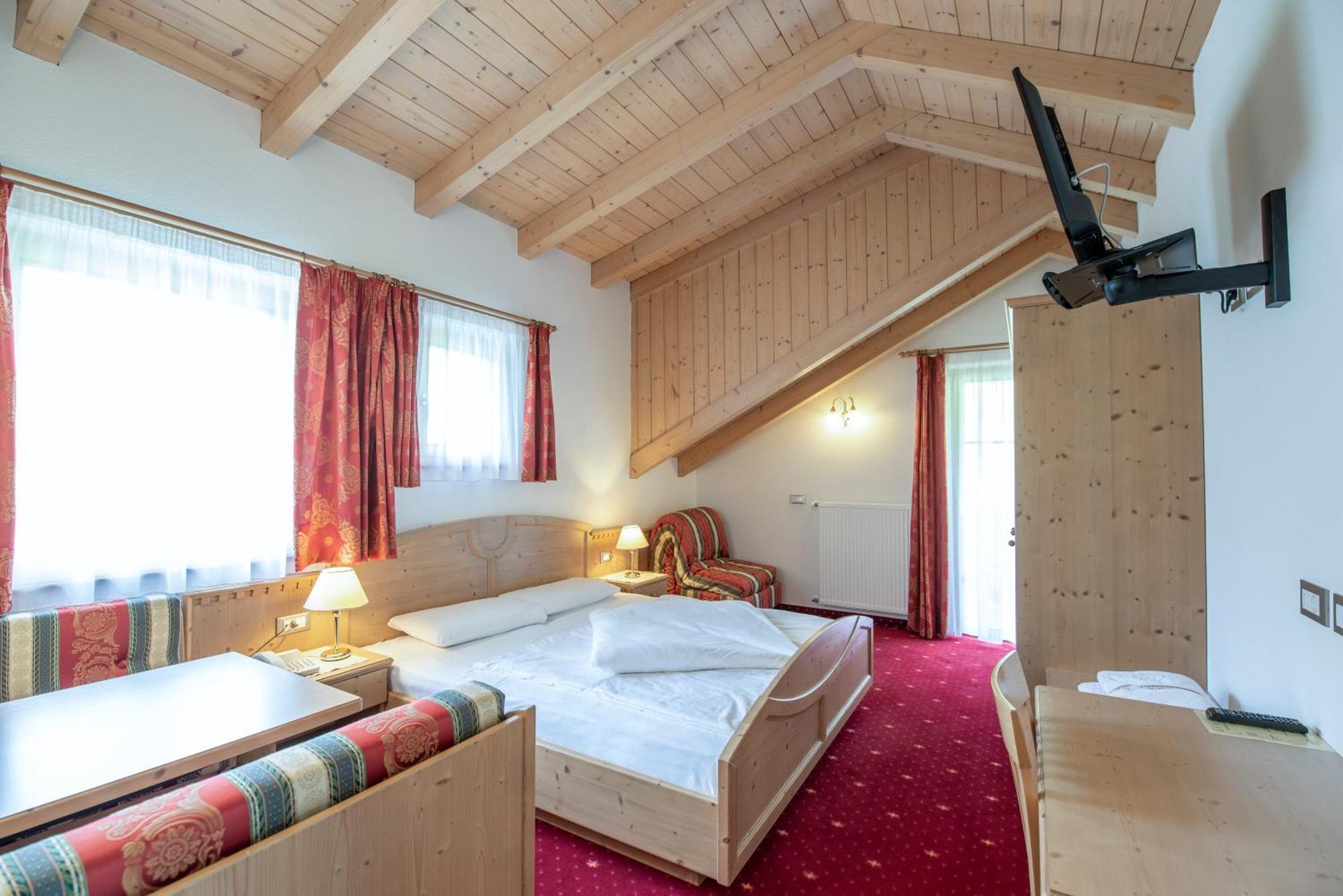 Hotel Christoph Olang Экстерьер фото